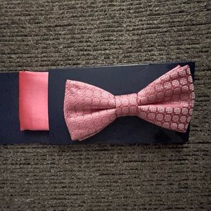 Bow tie & pocket square- Croft&Barrow- Pink